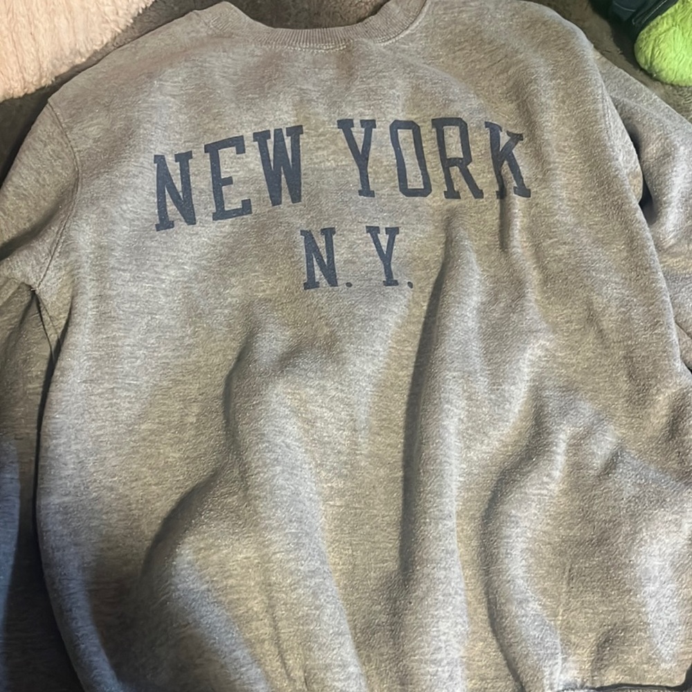 NEW YORK comfy trendy crewneck
